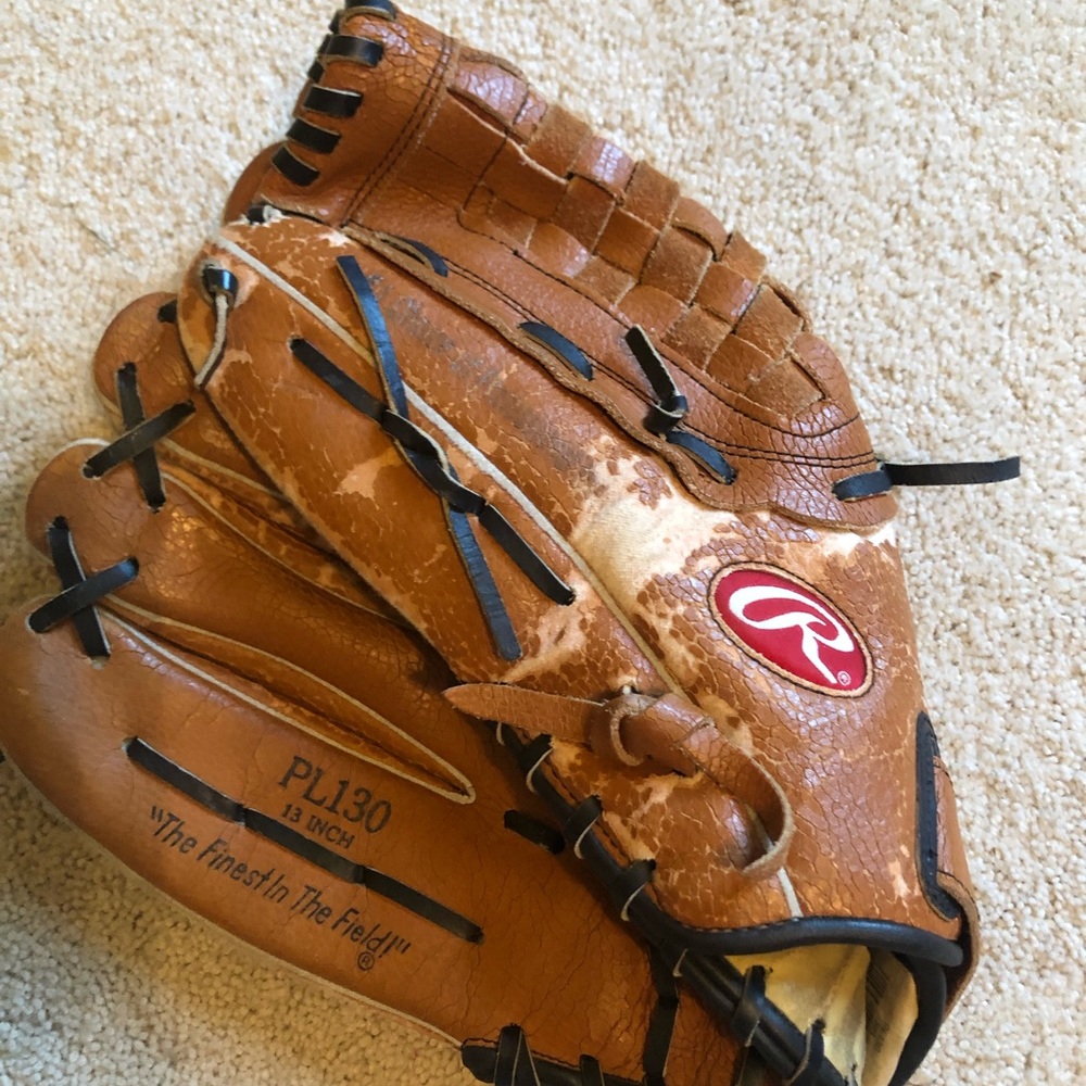 Very Worn Rawlings 13 inch Lefty Mitt